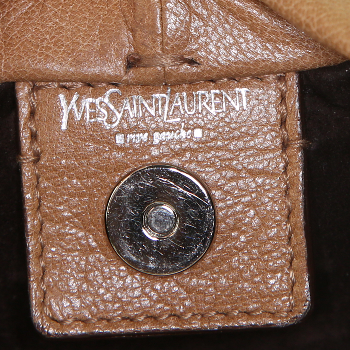 Sac à main Yves Saint Laurent Mombasa en cuir beige - Detail D3