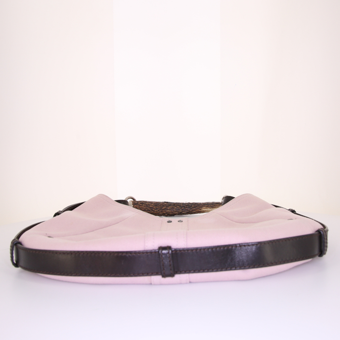 Bolso de mano Yves Saint Laurent Mombasa en lona rosa y cuero marrón oscuro - Detail D4