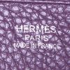 Bolso bandolera Hermès Evelyne III en cuero togo violeta - Detail D3 thumbnail