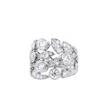Chanel Lucienne ring in white gold and diamonds