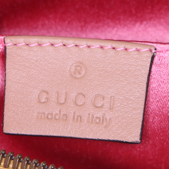 Sac bandoulière Gucci GG Marmont en cuir matelassé doré - Detail D3