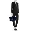 Shopping bag Céline Phantom in feltro blu e pelle nera - Detail D1 thumbnail