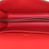 Bolso bandolera Hermès Roulis en cuero swift rojo - Detail D2 thumbnail