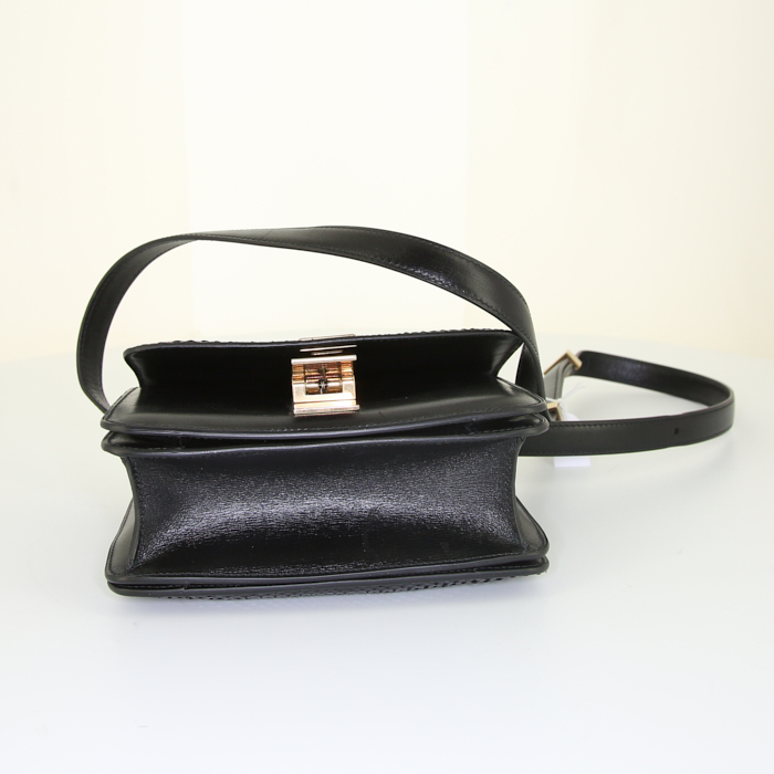 Céline Classic Box handbag in black box leather and black python - Detail D4