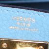 Sac à main Hermes Kelly 28 cm en cuir togo Bleu Paon - Detail D4 thumbnail
