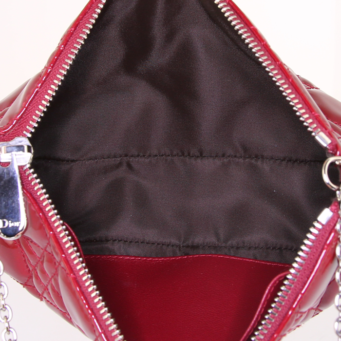 Dior Cannage pouch in red patent leather - Detail D2