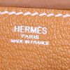 Bolsito de mano Hermès Clou De Forge en cuero Mysore color oro - Detail D3 thumbnail