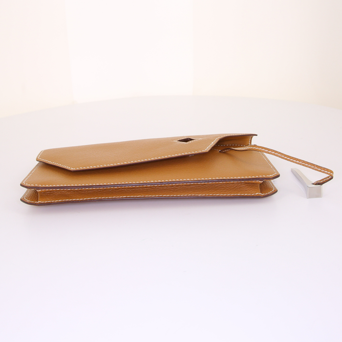 Pochette Hermès Clou De Forge en cuir Mysore gold - Detail D5