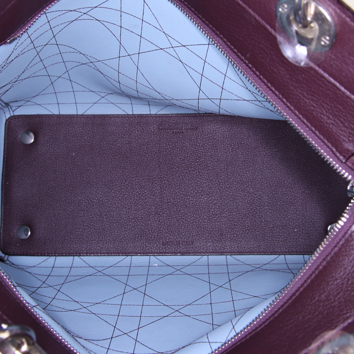 Bolso Cabás Dior Ultradior en cuero granulado color berenjena - Detail D2