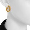 Paire de boucles d'oreilles Boucheron Serpent Bohème en or jaune et diamants - Detail D1 thumbnail