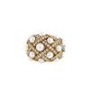 Sortija abombada Chanel Baroque modelo mediano en oro amarillo,  perlas y diamantes - 00pp thumbnail