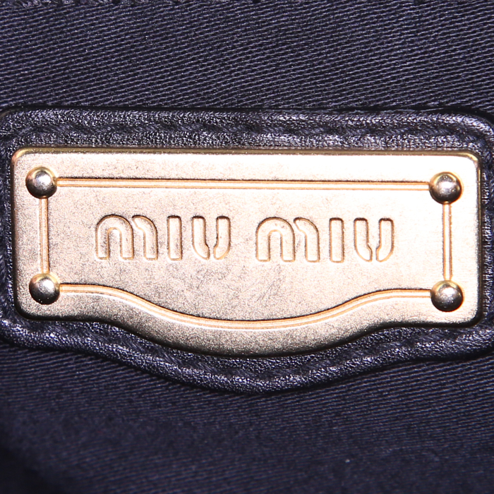 Miu Miu handbag in black leather - Detail D4
