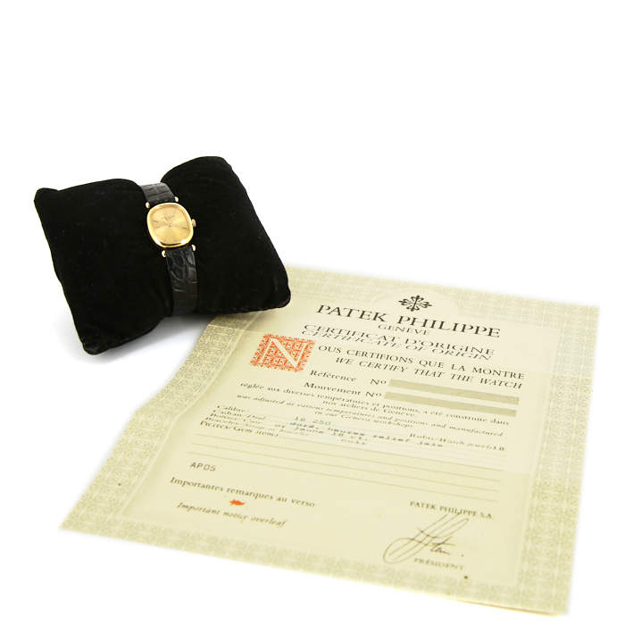 Montre Patek Philippe Ellipse Lady en or jaune Ref :  4464 Vers  1980 - Detail D2