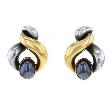 Paire de boucles d'oreilles époque années 80 Rene Boivin en or jaune,  argent et hématite