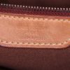 Bolso de mano Louis Vuitton Batignolles en lona Monogram marrón y cuero natural - Detail D3 thumbnail