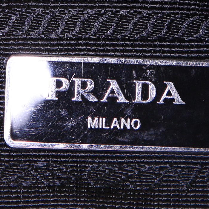 Prada Nylon shoulder bag in black canvas and black leather - Detail D3
