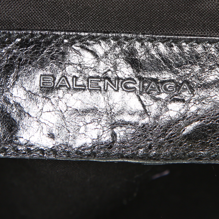 Bolso para llevar al hombro Balenciaga Day en cuero negro - Detail D3