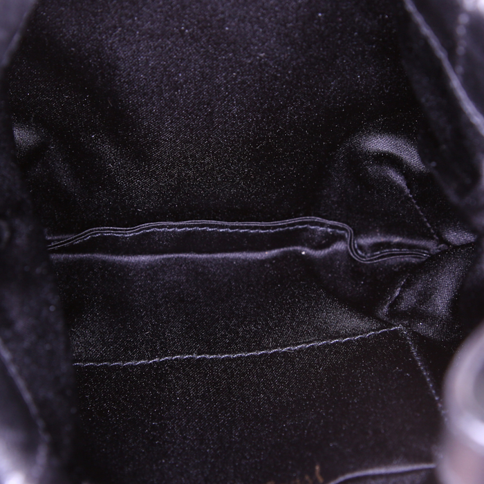 Yves Saint Laurent Mombasa handbag in black leather - Detail D2