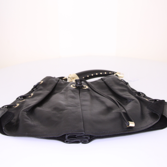 Bolso de mano Yves Saint Laurent Mombasa en cuero negro - Detail D4