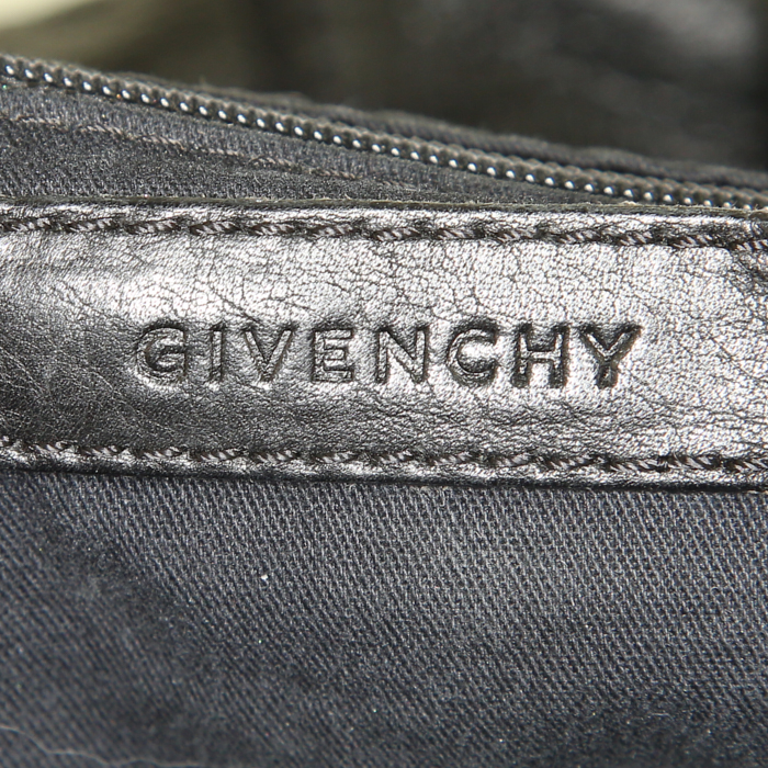 Givenchy Nightingale handbag in black grained leather - Detail D4