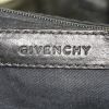 Bolso de mano Givenchy Nightingale en cuero granulado negro - Detail D4 thumbnail