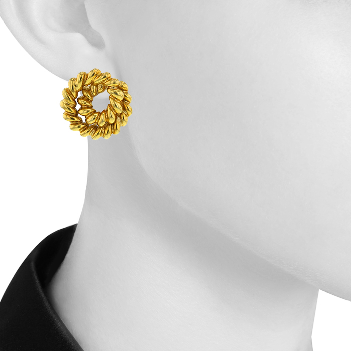 Paire de boucles d'oreilles spirale Tiffany & Co en or jaune - Detail D1