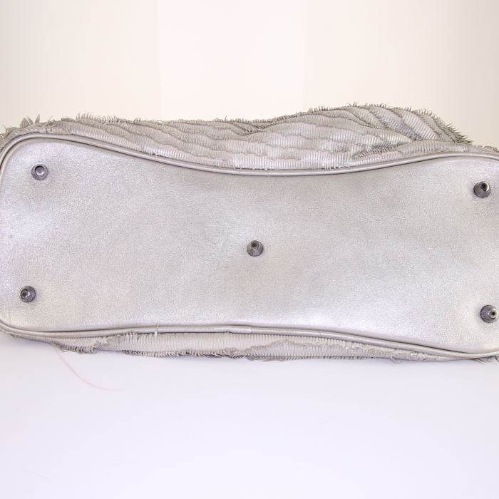 Burberry bag in silver leather - Detail D4