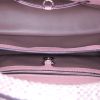 Louis Vuitton Capucines handbag in powder pink grained leather - Detail D3 thumbnail