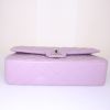 Bolso de mano Chanel Timeless en cuero acolchado color lila - Detail D5 thumbnail
