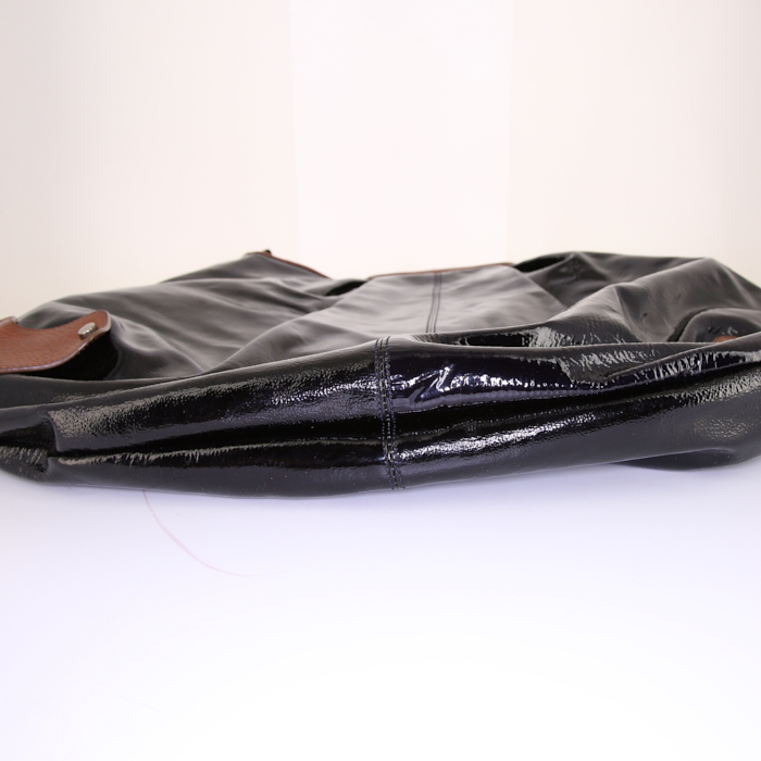 Marni Balloon weekend bag in black patent leather and brown leather - Detail D5