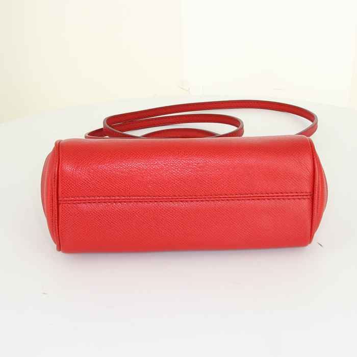 Dolce
Gabbana Sicily small model shoulder bag in red grained leather - Detail D5