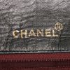 Chanel Timeless Maxi Jumbo shoulder bag in black quilted leather - Detail D3 thumbnail