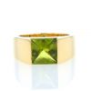 Cartier Tank small model ring in yellow gold and peridot - 360 thumbnail