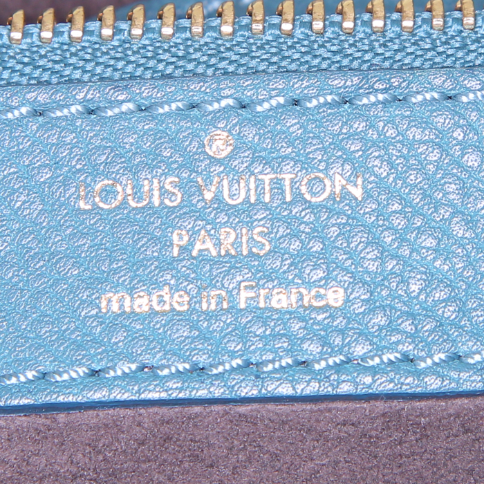 Bolso de mano Louis Vuitton L en cuero mahina azul - Detail D3