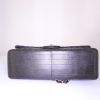 Bolso bandolera Chanel Timeless jumbo en cuero acolchado con motivos de espigas negro - Detail D5 thumbnail