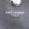 Bolso bandolera Saint Laurent College en cuero acolchado con motivos de espigas gris - Detail D4 thumbnail