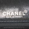 Borsa a spalla Chanel Vintage in pelle trapuntata nera - Detail D4 thumbnail