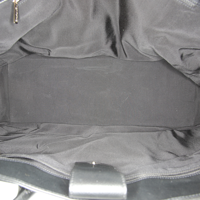 Sac de week end Chanel Executive grand modèle en cuir grainé noir - Detail D2