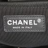Borsa weekend Chanel Executive modello grande in pelle martellata nera - Detail D3 thumbnail