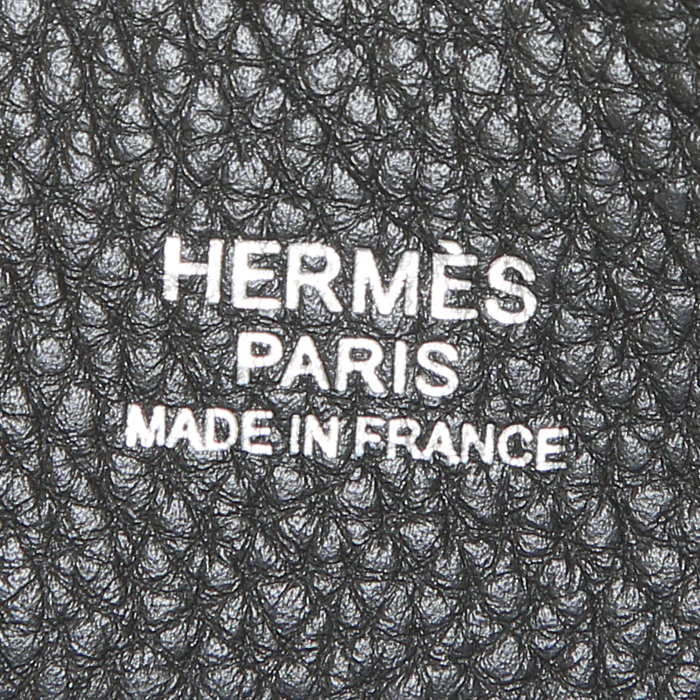 Bolso bandolera Hermès Citynews messenger en cuero togo negro - Detail D3