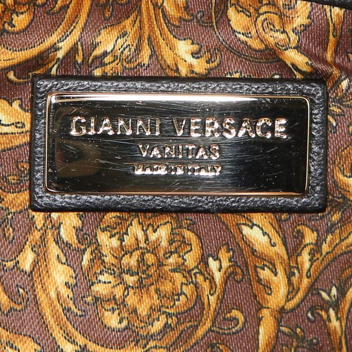 Versace Icone bag worn on the shoulder or carried in the hand in black quilted leather - Detail D3