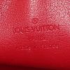 Bolso de mano Louis Vuitton Papillon en charol Monogram rojo y cuero natural - Detail D3 thumbnail