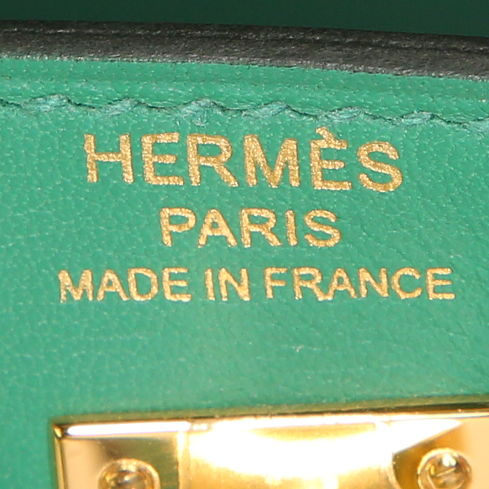 Hermes Kelly 25 cm handbag in green Swift leather - Detail D4
