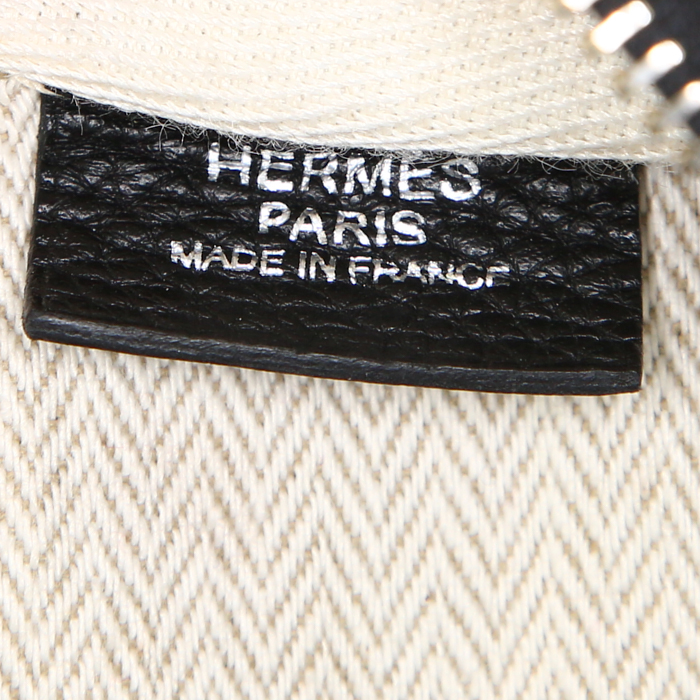 Sac à main Hermes Victoria en cuir togo noir - Detail D3