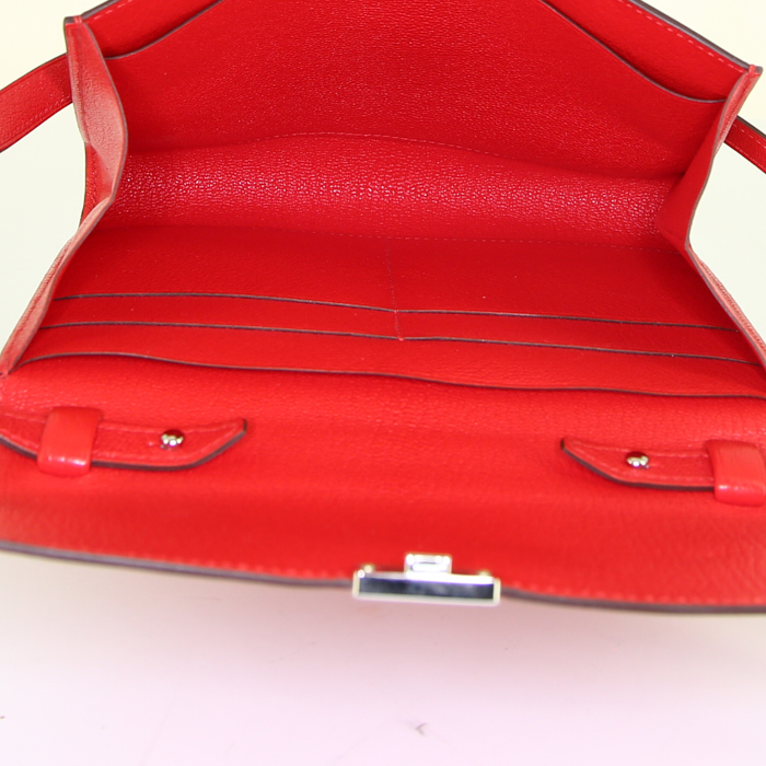 Sac bandoulière Hermès Clic en cuir Mysore rouge - Detail D2