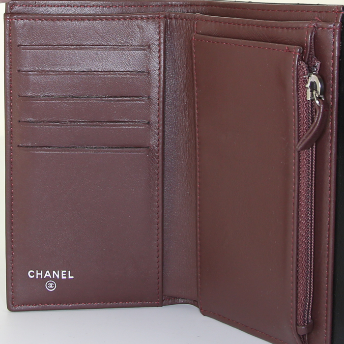 Portafogli Chanel Classic Wallet in pelle liscia nera - Detail D2