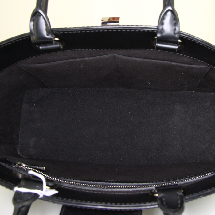 Louis Vuitton Mirabeau handbag in black epi leather - Detail D2