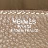 Sac à main Hermes Lindy en cuir togo étoupe - Detail D3 thumbnail