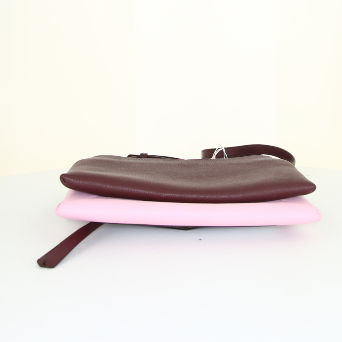 Sac bandoulière Givenchy Duetto en cuir tricolore bordeaux rose et blanc - Detail D4