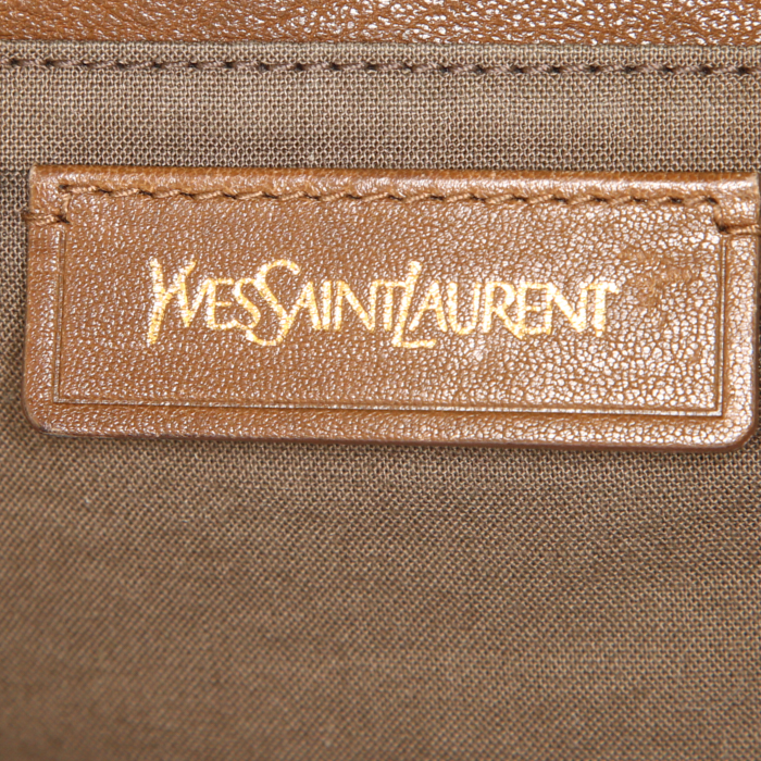 Bolso de mano Yves Saint Laurent Chyc en cuero marrón - Detail D3